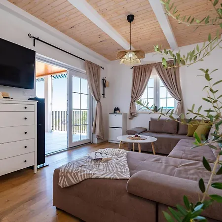 Gorgeous In With House Sea View Дом отдыха Рованьска