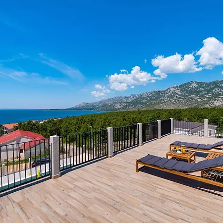 Gorgeous In With House Sea View