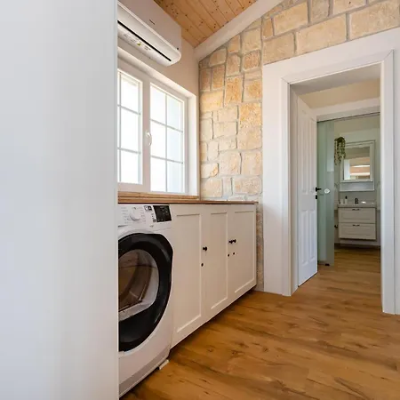 In بيت للعطل *