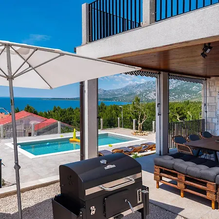 Gorgeous In With House Sea View