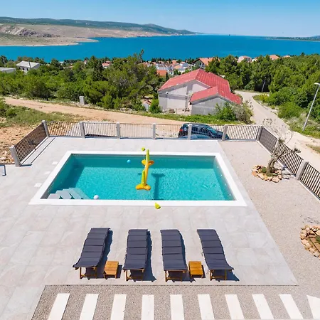 Gorgeous In With House Sea View Holiday home Rovanjska