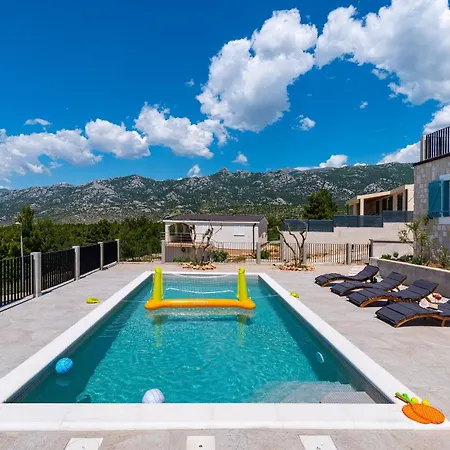 بيت للعطل In