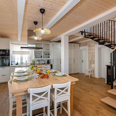 بيت للعطل In روفانجسكا