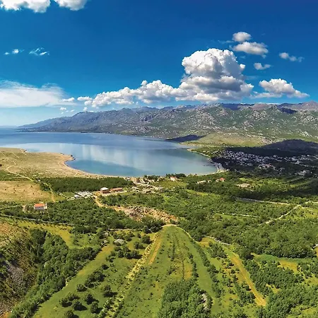 In بيت للعطل